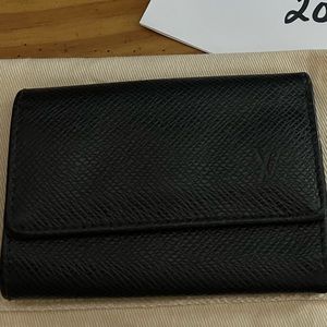 LV 6-key key holder.